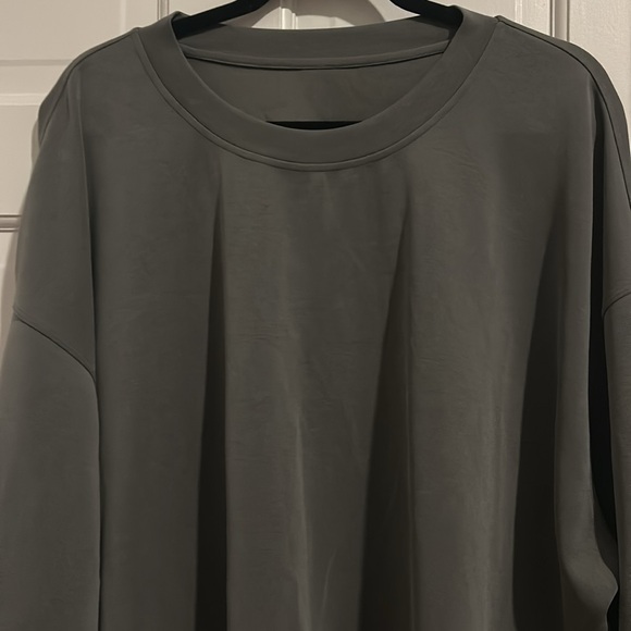 Lulumelon “perfectly oversized cropped softstreme cropped crew” xl - Picture 2 of 5